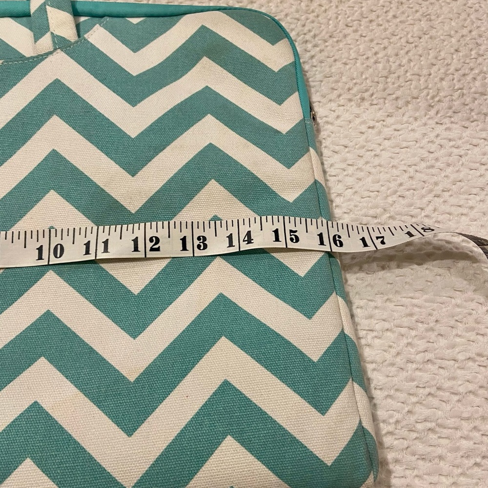 Laptop Bag. Chevron - Picture 3 of 5